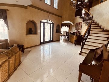 Casa en Venta, Estricta Seguridad, 4 Recámaras, Cumbres, Monterrey, Nuevo León