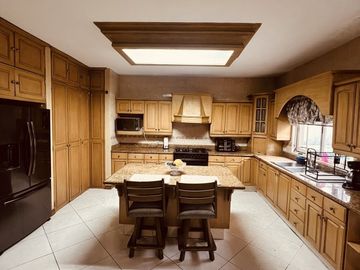 Casa en Venta, Estricta Seguridad, 4 Recámaras, Cumbres, Monterrey, Nuevo León