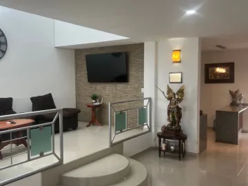 Casa en venta en Santa Cruz del Valle, Tlajomulco de Zúñiga, Jalisco