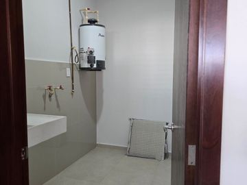 CASA EN VENTA CON ALBERCA FRACC. LA RIOJA, Riviera veracruzana