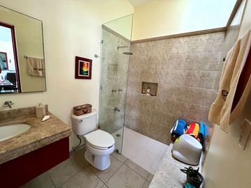 Casa en venta ubicada en exclusiva privada Las Fincas, Temozón