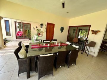 Casa en venta ubicada en exclusiva privada Las Fincas, Temozón
