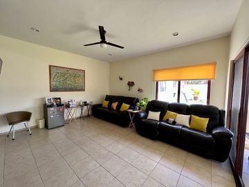 Casa en venta ubicada en exclusiva privada Las Fincas, Temozón