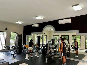 Casa en venta ubicada en exclusiva privada Las Fincas, Temozón