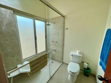 Casa en venta ubicada en exclusiva privada Las Fincas, Temozón
