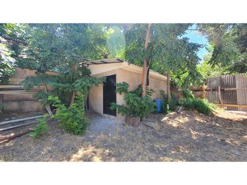 Venta Terreno 2200 m2 con Locales y Oficinas en Los Andes