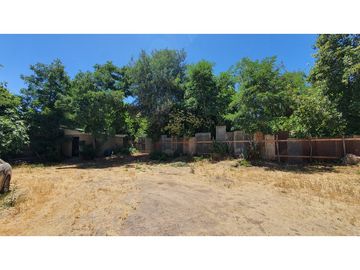 Venta Terreno 2200 m2 con Locales y Oficinas en Los Andes
