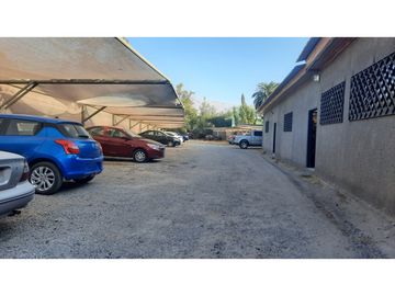 Venta Terreno 2200 m2 con Locales y Oficinas en Los Andes