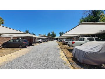 Venta Terreno 2200 m2 con Locales y Oficinas en Los Andes