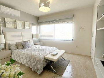 🏡Casa en Venta con Alberca 🏊y Acceso Controlado👮 cerca de Ciudad Industrial 🏙️ por💲1,501,500💰✨