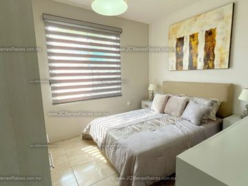 🏡Casa en Venta con Alberca 🏊y Acceso Controlado👮 cerca de Ciudad Industrial 🏙️ por💲1,501,500💰✨