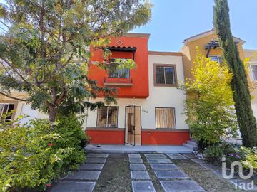 Casa en Venta Real Segovia, Huejotzingo Puebla - 3 Recámaras, 2 Estacionamientos