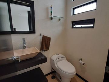 Casa en venta en Britania La Calera, Puebla.