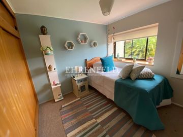 Pinares de Montemar, Concón. Casa Colonial de 402 m2 construidos.