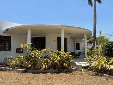 VENTA CASA ART DECO EN EL CENTRO DE MÉRIDA, YUC.