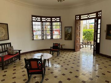 VENTA CASA ART DECO EN EL CENTRO DE MÉRIDA, YUC.