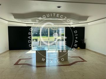Casa en renta con amplios espacios