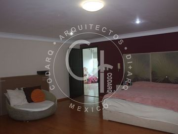 Casa en renta con amplios espacios