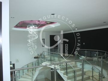 Casa en renta con amplios espacios