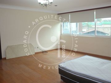 Casa en renta con amplios espacios