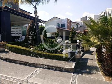 Casa en renta con amplios espacios