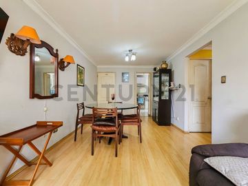 EN VENTA DEPARTAMENTO EN PRIMER PISO CON ESTACIONAMIENTO.