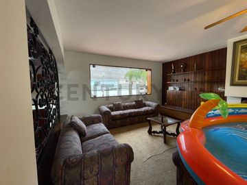 VENTA DE CASA EN LA MOLINA