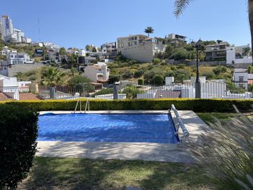 CASA  VENTA RENTA  PEDREGAL DE QUERETARO
