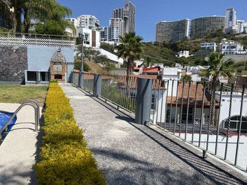 CASA  VENTA RENTA  PEDREGAL DE QUERETARO