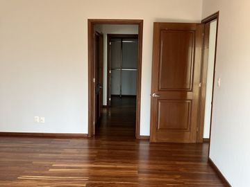 RENTA EXCLUSIVO DEPARTAMENTO LOMAS COUNTRY