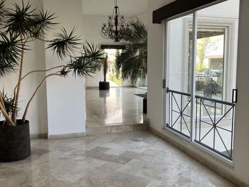 RENTA EXCLUSIVO DEPARTAMENTO LOMAS COUNTRY