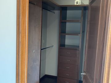 RENTA EXCLUSIVO DEPARTAMENTO LOMAS COUNTRY