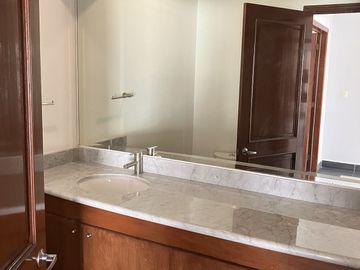 RENTA EXCLUSIVO DEPARTAMENTO LOMAS COUNTRY