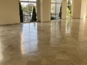 RENTA EXCLUSIVO DEPARTAMENTO LOMAS COUNTRY