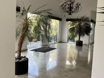 RENTA EXCLUSIVO DEPARTAMENTO LOMAS COUNTRY