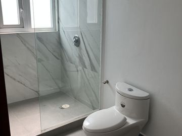 RENTA EXCLUSIVO DEPARTAMENTO LOMAS COUNTRY