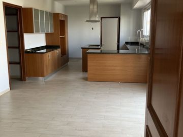 RENTA EXCLUSIVO DEPARTAMENTO LOMAS COUNTRY