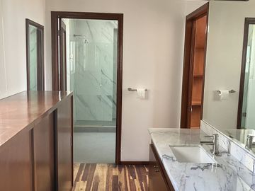 RENTA EXCLUSIVO DEPARTAMENTO LOMAS COUNTRY