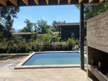 Moderna Casa  en condominio
