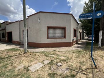 Casa de 3 amb a la venta en Cañuelas Centro