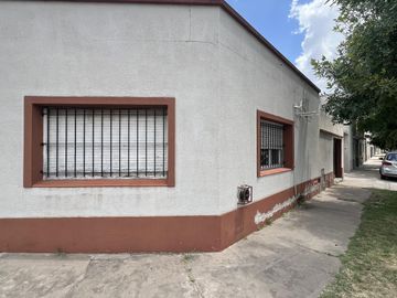Casa de 3 amb a la venta en Cañuelas Centro