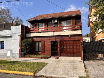 Casa 3 ambientes VENTA Lomas de Zamora