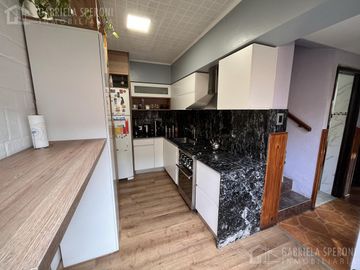 Casa 3 ambientes VENTA Lomas de Zamora