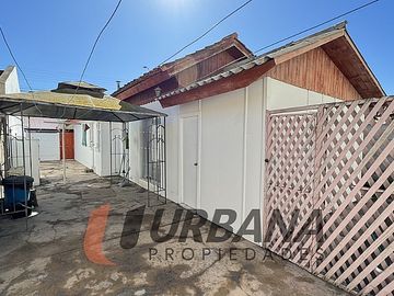COMODA CASA EN SECTOR REGIMIENTO ARICA