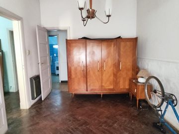 Casa en Moldes al 200, Llavallol