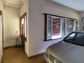 Casa en Moldes al 200, Llavallol