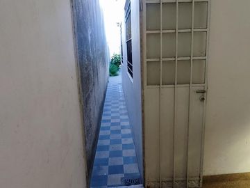 Casa en Moldes al 200, Llavallol