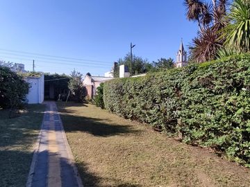 Casa en Moldes al 200, Llavallol