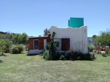 Oportunidad! - Hermoso chalet c/ Depto anexo y excelente estado - Tanti - Sierras de Córdoba