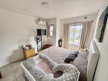 Duplex en venta actualizado en Escobar con PATIO,  PARRILLA Y COCHERA